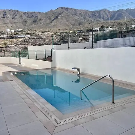 Oasis Tenerife * أذيخي